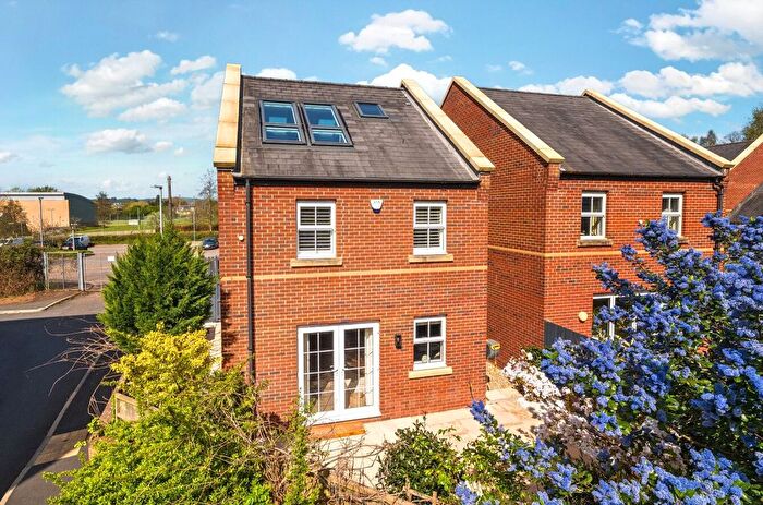 4 Bedroom Detached House For Sale In Millbrook Lane, Exeter, EX2