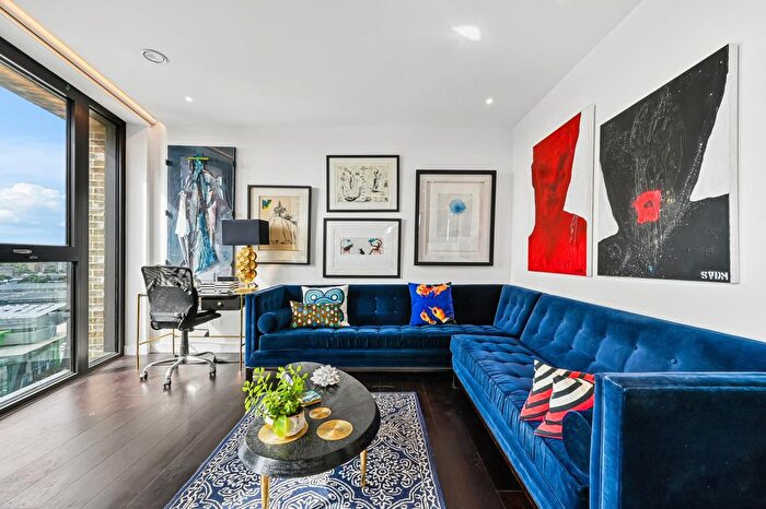 2 Bedroom Flat For Sale In Madeira Tower, Ponton Road, London, SW11