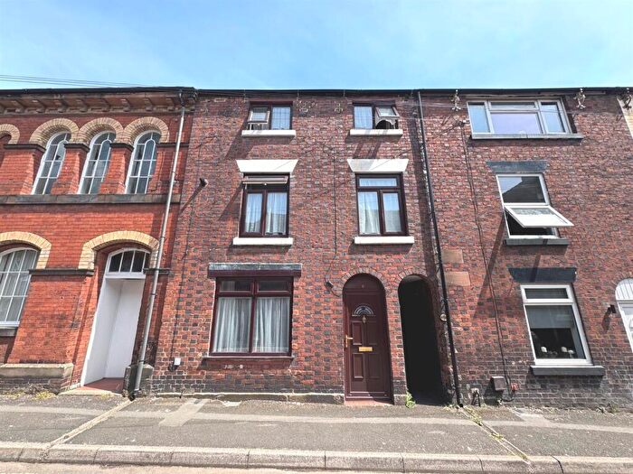 3 Bedroom Terraced House For Sale In Union Street, Leek, ST13