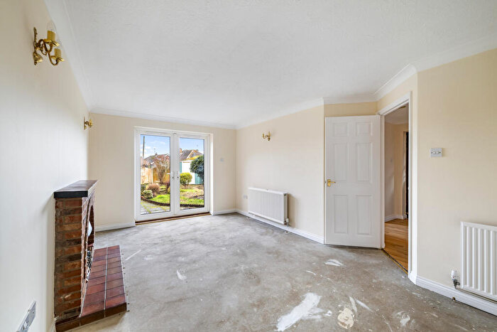 2 Bedroom Detached Bungalow For Sale In Boundary Paddock, Navenby, Lincoln, Lincolnshire, LN5