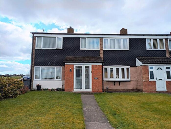 3 Bedroom End Of Terrace House For Sale In The Lea, Birmingham, B33