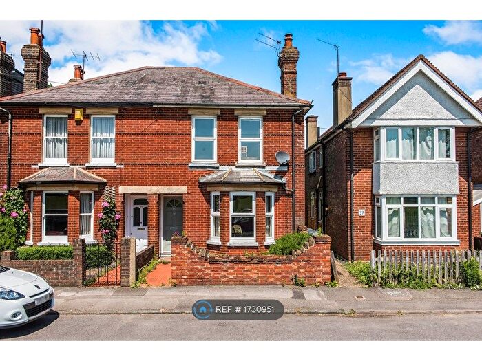 2 Bedroom Flat To Rent In Stocton Road, Guildford, GU1