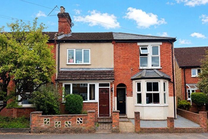 2 Bedroom Terraced House To Rent In Woking, Surrey, GU21