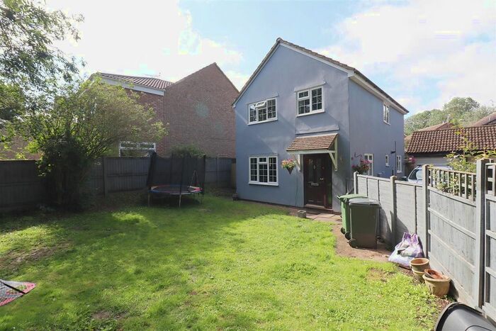 4 Bedroom Detached House To Rent In Gilpin Way, Great Notley, Braintree CM77
