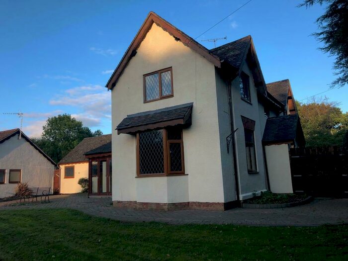 3 Bedroom Farm House To Rent In Mill Lane Farm House, Hawkesmill Lane, Allesley, Coventry, CV5