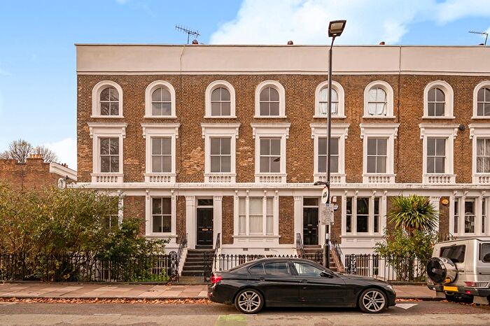 2 Bedroom Flat For Sale In Wallace Road, Canonbury, N1