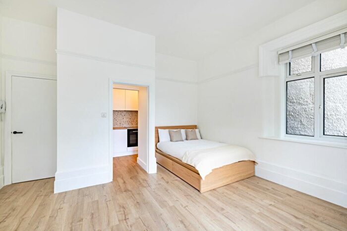 Flat For Sale In St. Peters Road, Croydon, CR0