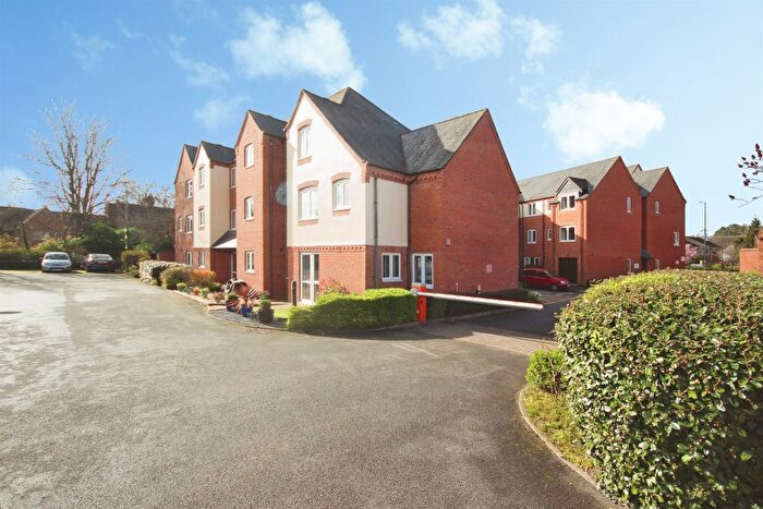 1 Bedroom Flat For Sale In Coventry Road, Warwick, CV34