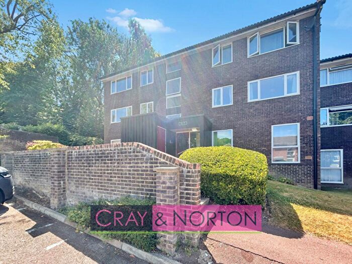 2 Bedroom Flat To Rent In Pixton Way, Croydon, CR0