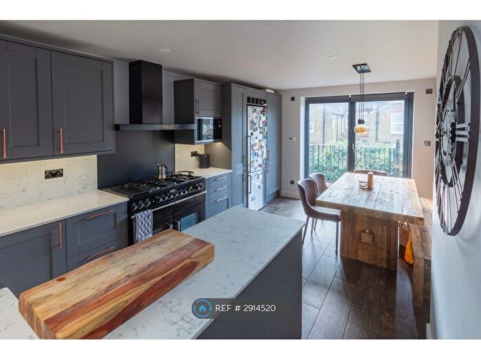 3 Bedroom Maisonette To Rent In Glasford Street, London, SW17
