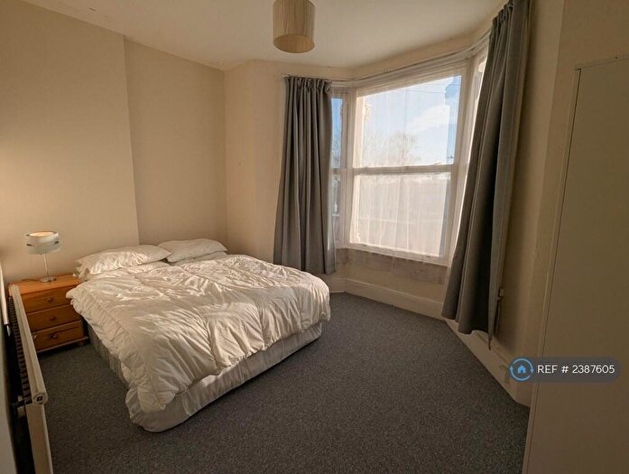 1 Bedroom Flat To Rent In Baker Road, London, NW10