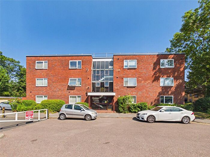 1 Bedroom Flat To Rent In Sutton Close, Beckenham, Kent, BR3