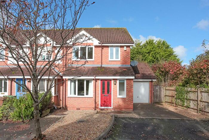 3 Bedroom Detached House To Rent In Cowley Epc Rating C, OX4