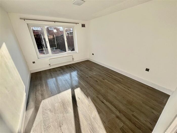 3 Bedroom Property To Rent In Graham Street, Nottingham, NG7