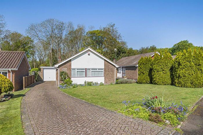 2 Bedroom Detached Bungalow For Sale In Sallows Shaw, Sole Street, Cobham, DA13