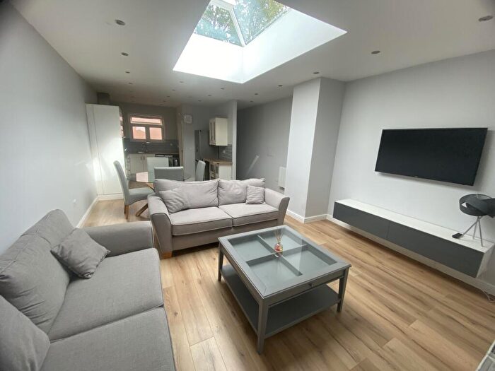 2 Bedroom Apartment To Rent In Rectory Road, Sutton Coldfield, B75