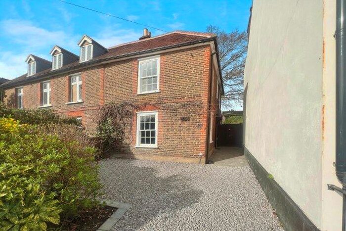 2 Bedroom Property To Rent In Bridge Road, East Molesey, KT8