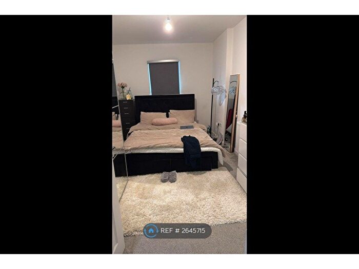 2 Bedroom Flat To Rent In Chambray House, Wallington, SM6