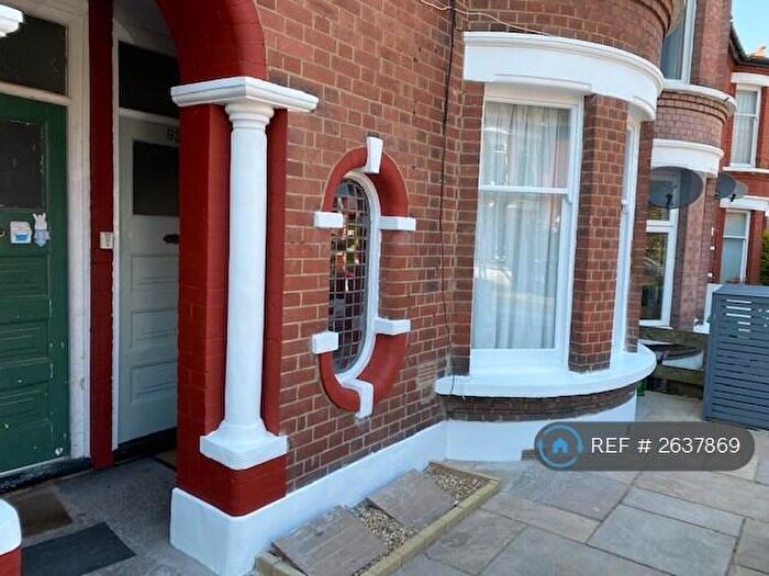 2 Bedroom Flat To Rent In Balham, London, SW12