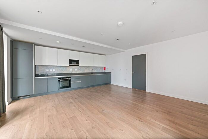 1 Bedroom Flat To Rent In Parkes Street, East Village, E20