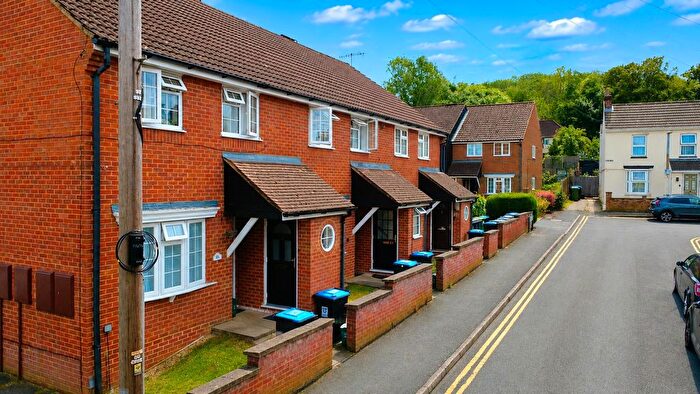 1 Bedroom Maisonette To Rent In Russell Place, Boxmoor, Hemel Hempstead, HP3