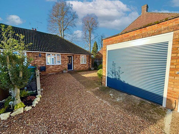 2 Bedroom Bungalow For Sale In George Street, Wing, LU7