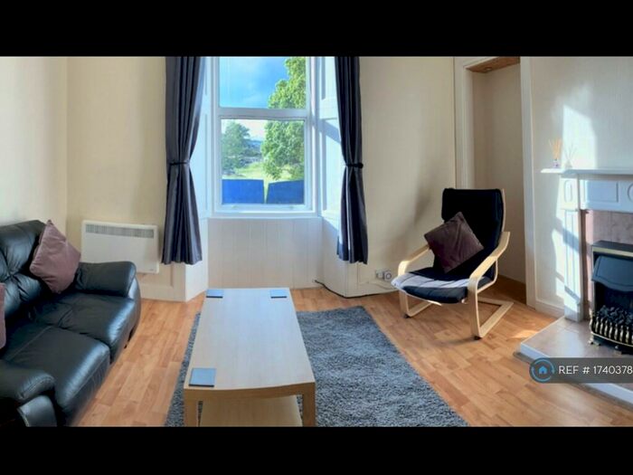 2 Bedroom Flat To Rent In Union Street, Stirling, FK8