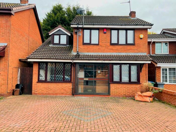 5 Bedroom Detached House To Rent In The Bantocks, West Bromwich, B70