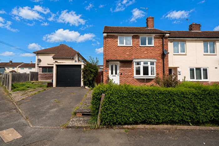 3 Bedroom End Terrace House For Sale In Eddystone Road, Thurnby Lodge, Leicester, LE5