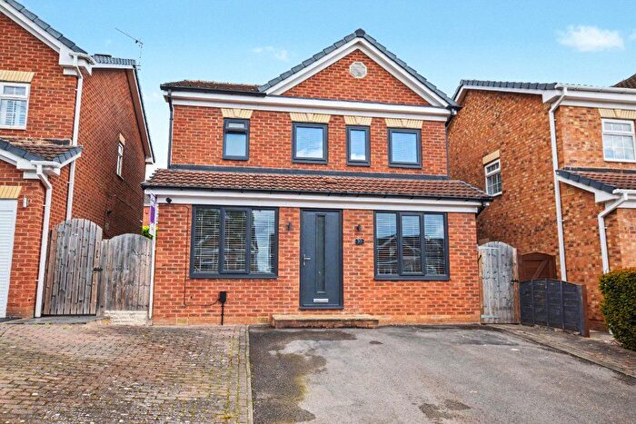 3 Bedroom Detached House For Sale In Geary Drive, Wakefield, West Yorkshire, WF2