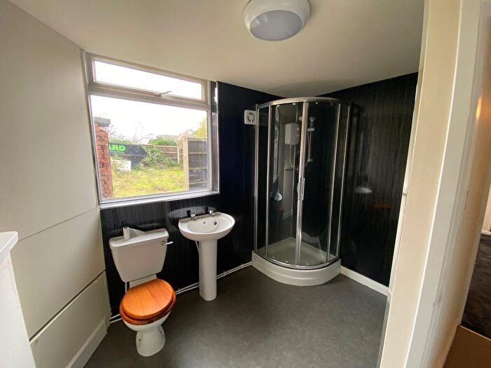 2 Bedroom Flat To Rent In Lower Stanton Road, Ilkeston, DE7