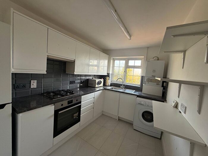 2 Bedroom Maisonette To Rent In Sutton Hall Road, Hounslow, TW5