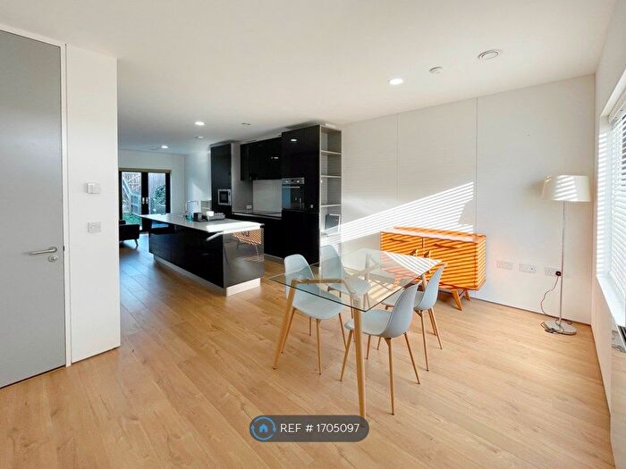 2 Bedroom Terraced House To Rent In Lockyard Lane, Manchester, M4