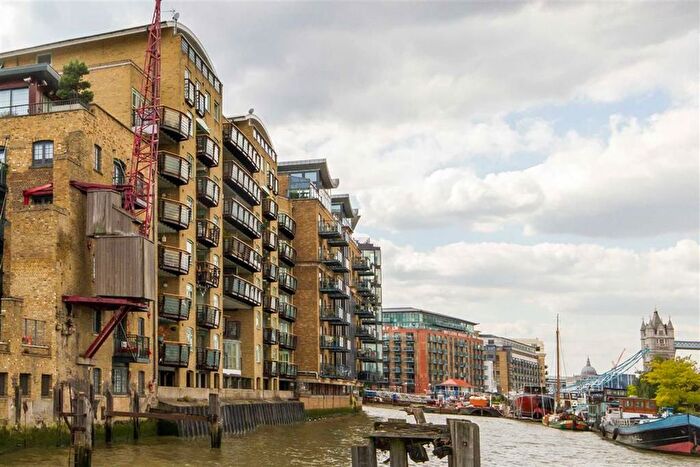 2 Bedroom Flat To Rent In Bermondsey Wall West, London, SE16