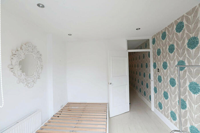 2 Bedroom Apartment To Rent In College Road, London, NW10