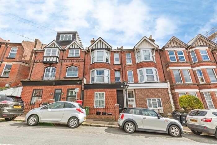 1 Bedroom Flat For Sale In Milward Road, Hastings, TN34
