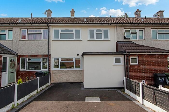 3 Bedroom Terraced House For Sale In Shannon Drive, Walsall, WS8
