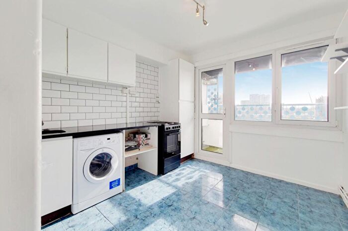 3 Bedroom Flat To Rent In Rainsborough Avenue, Bence House Rainsborough Avenue, SE8