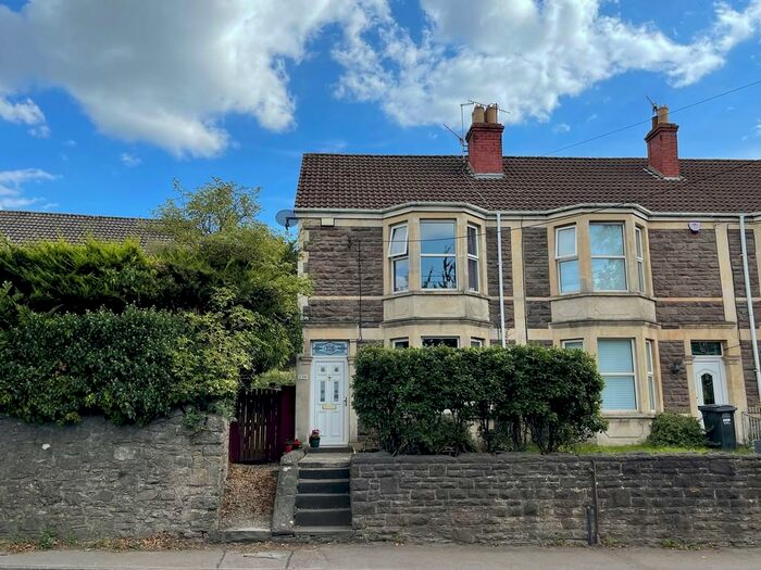 3 Bedroom End Of Terrace House To Rent In Farleigh Road, Backwell, BS48