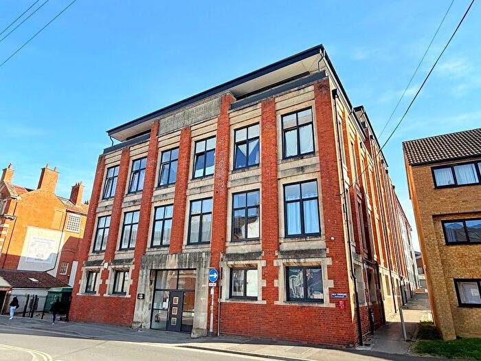 1 Bedroom Flat To Rent In Newton Road, Yeovil, BA20