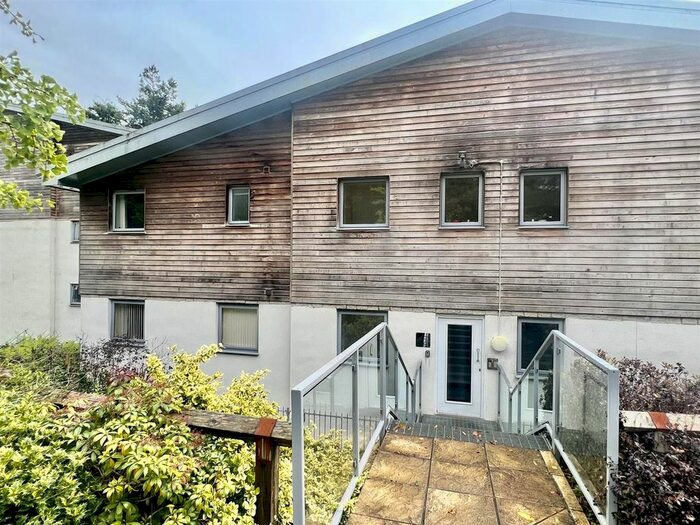 2 Bedroom Flat To Rent In Duporth, St. Austell, PL26