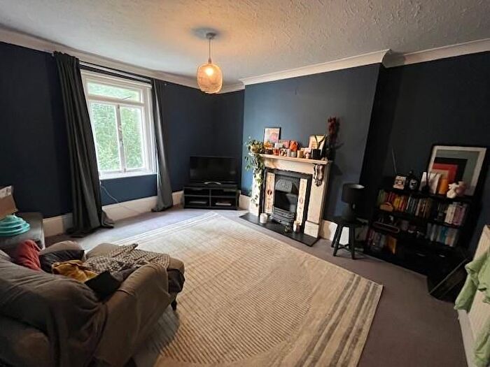 1 Bedroom Flat To Rent In Denmark Villas, Hove, BN3