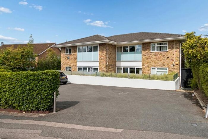 3 Bedroom Flat To Rent In Eastbury Avenue, Northwood, HA6