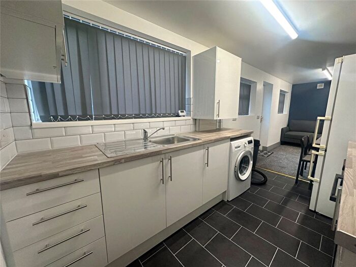 4 Bedroom Detached House To Rent In Craven Street, Middlesbrough, Cleveland, TS1