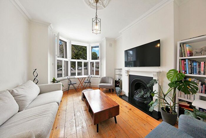 2 Bedroom Flat To Rent In Donaldson Road, London, NW6