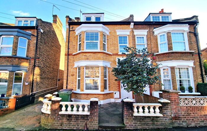 4 Bedroom Semi-Detached House To Rent In Havant Road, London, E17