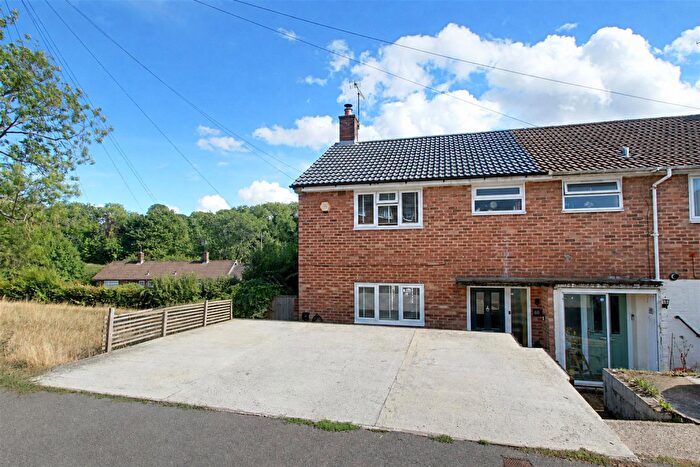 3 Bedroom Semi-Detached House For Sale In Oak Street, Hemel Hempstead, HP3