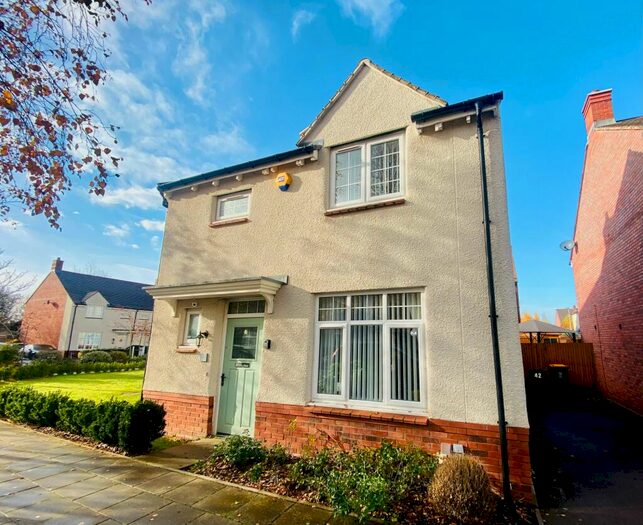 4 Bedroom Semi-Detached House To Rent In Loftus Square, Newport, NP19