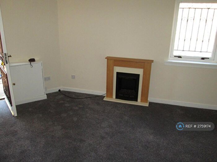 2 Bedroom Flat To Rent In New Street, Stevenston, KA20