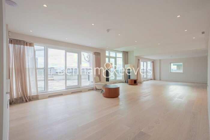 3 Bedroom Flat To Rent In Copthorne Hotel, Fulham Road, SW6